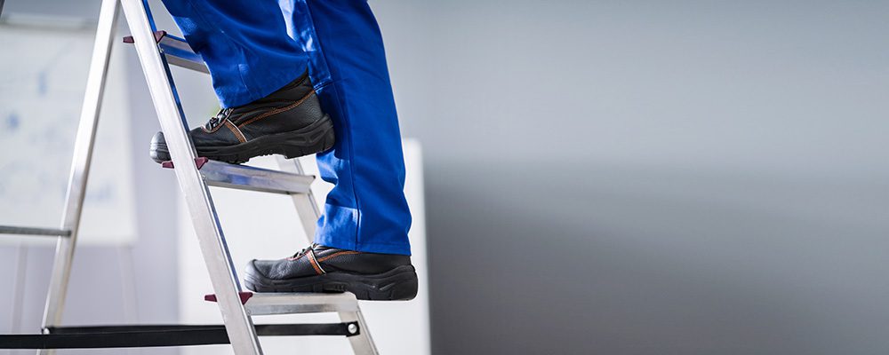 FIND YOUR BALANCE IN LADDER AND CLIMBING SAFETY - Industrial
